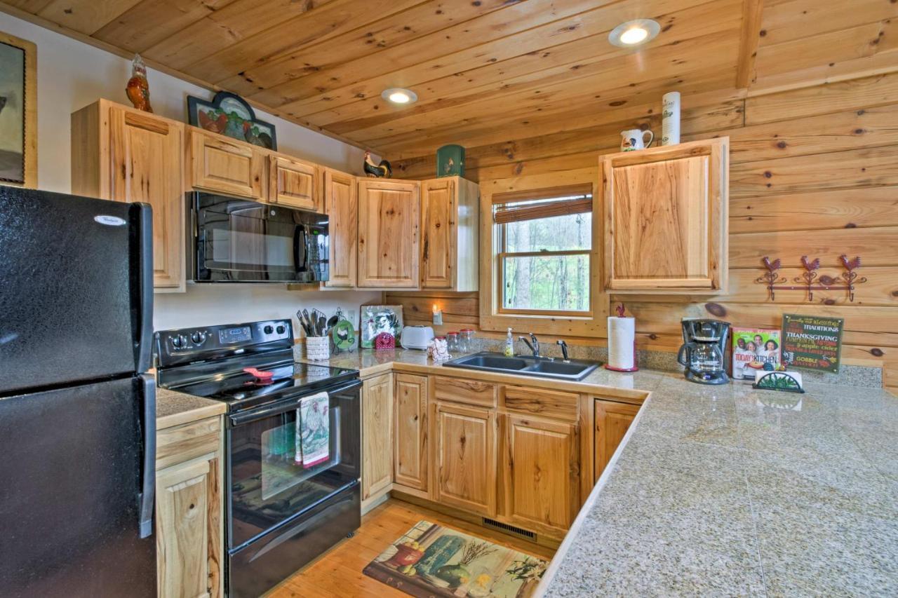 Bryson City Vacation Rental With Hot Tub And Fire Pit! Exterior photo